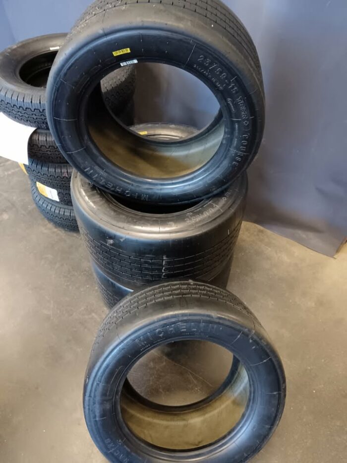 🚚✨ Tänään lähtee upea Michelin-kisarengassarja yhdelle asiakkaistamme! 🏁☀️ Kesän kisakausi voi alkaa! 🔥

2x Michelin 23/59-15 TB5R+
2x Michelin 29/61-15 TB5R+ 

Autotekilta löydät renkaat ja vanteet kaikkiin ajoneuvoihin vuosimallista 1900 aina vuoteen 2025 asti! 🚗🛞💨

Kerro meille vain speksit – me hoidamme loput! 💬✅ 
Tarjoamme vain premium-tuotteita ja huippuluokan palvelua! ⭐🔧

Tervetuloa Autotekille! 🙌🇫🇮 

Autotek Finland Oy 
Petikontie 21, Vantaa 
Asiakaspalvelu: info@autotek.fi / 09 8494610 

www.autotek.fi - www.retrorenkaat.fi 

#autotekvantaa
#michelinrenkaat
#kesäkisat
#renkaat
#vanteet
#laadukastapalvelua
#vantaa
#rengastukku
#retrorenkaat